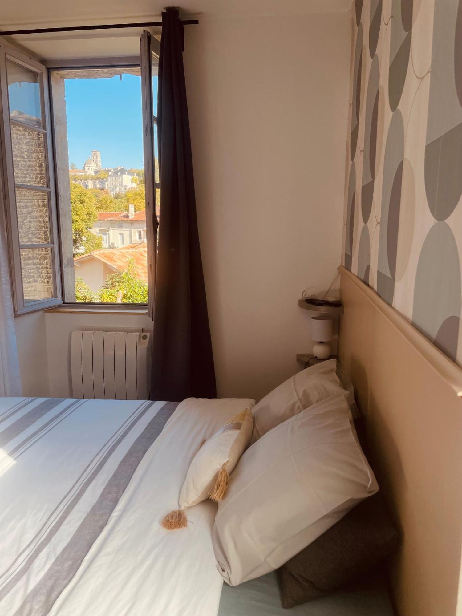 Le Bellevue - Spacieux Et Calme Angouleme Bagian luar foto